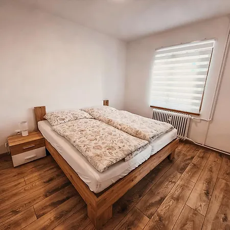 Appartement Moderní Se Zahradou V české Kamenici